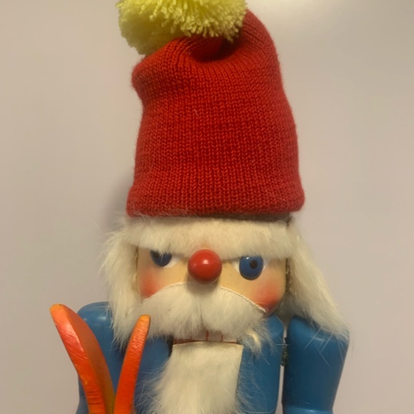 Vintage Collectible 1992 Nutcracker Village Handcrafted Wood "Skier" Nutcracker - Picture 2 of 15